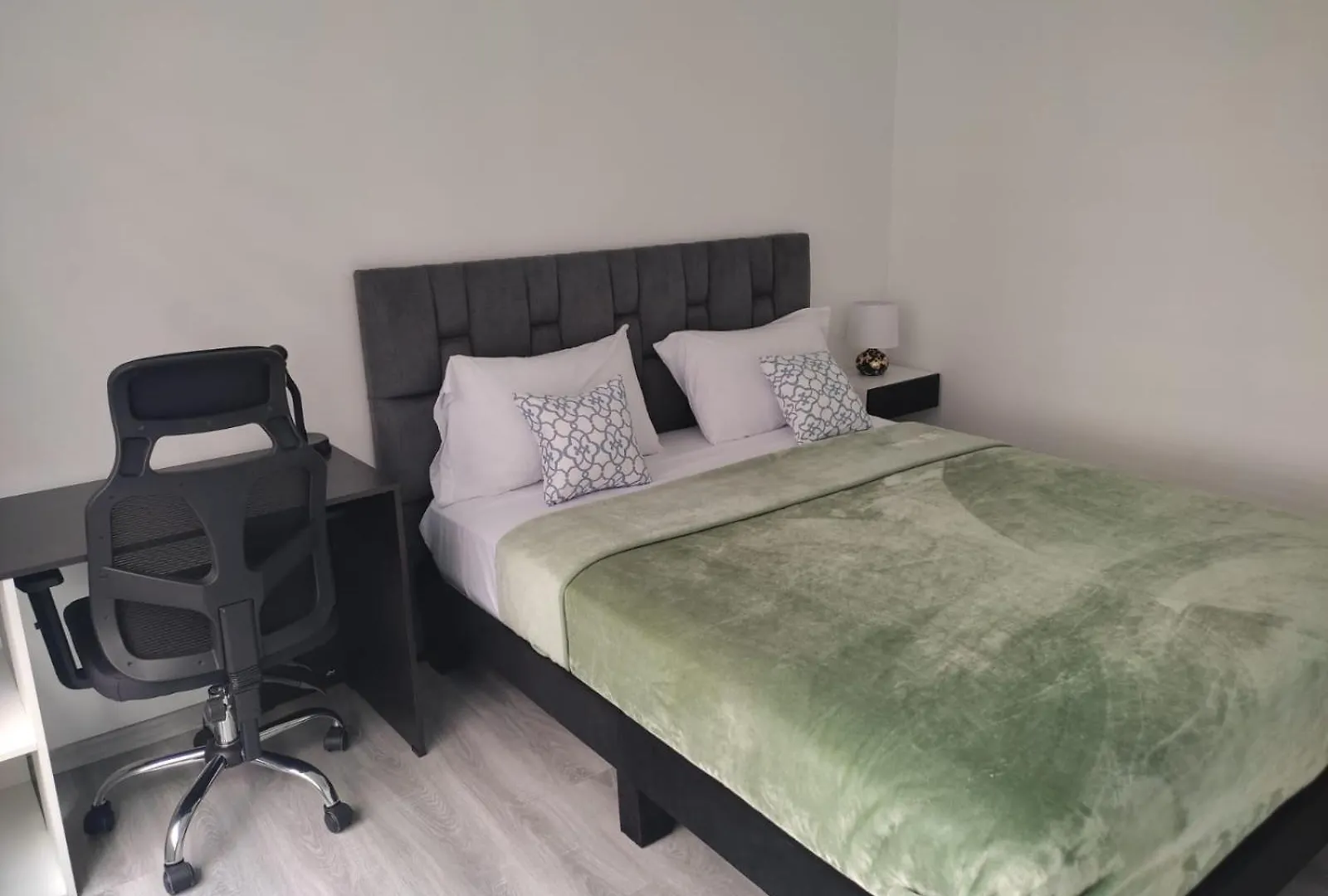 דירה קיטו Departamento Cerca De Solca, Embajada Americana Y Estadio O